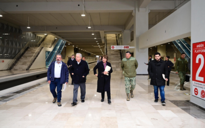 AMLO y Delfina Gómez Evalúan Progreso del Tren Suburbano Lechería-AIFA en Visita Oficial